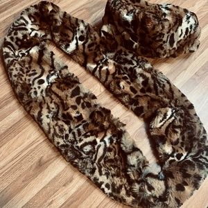 Luxurious 2 pc. FAUX FUR SET